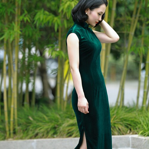 Customizable Modern Velvet Cheongsam 