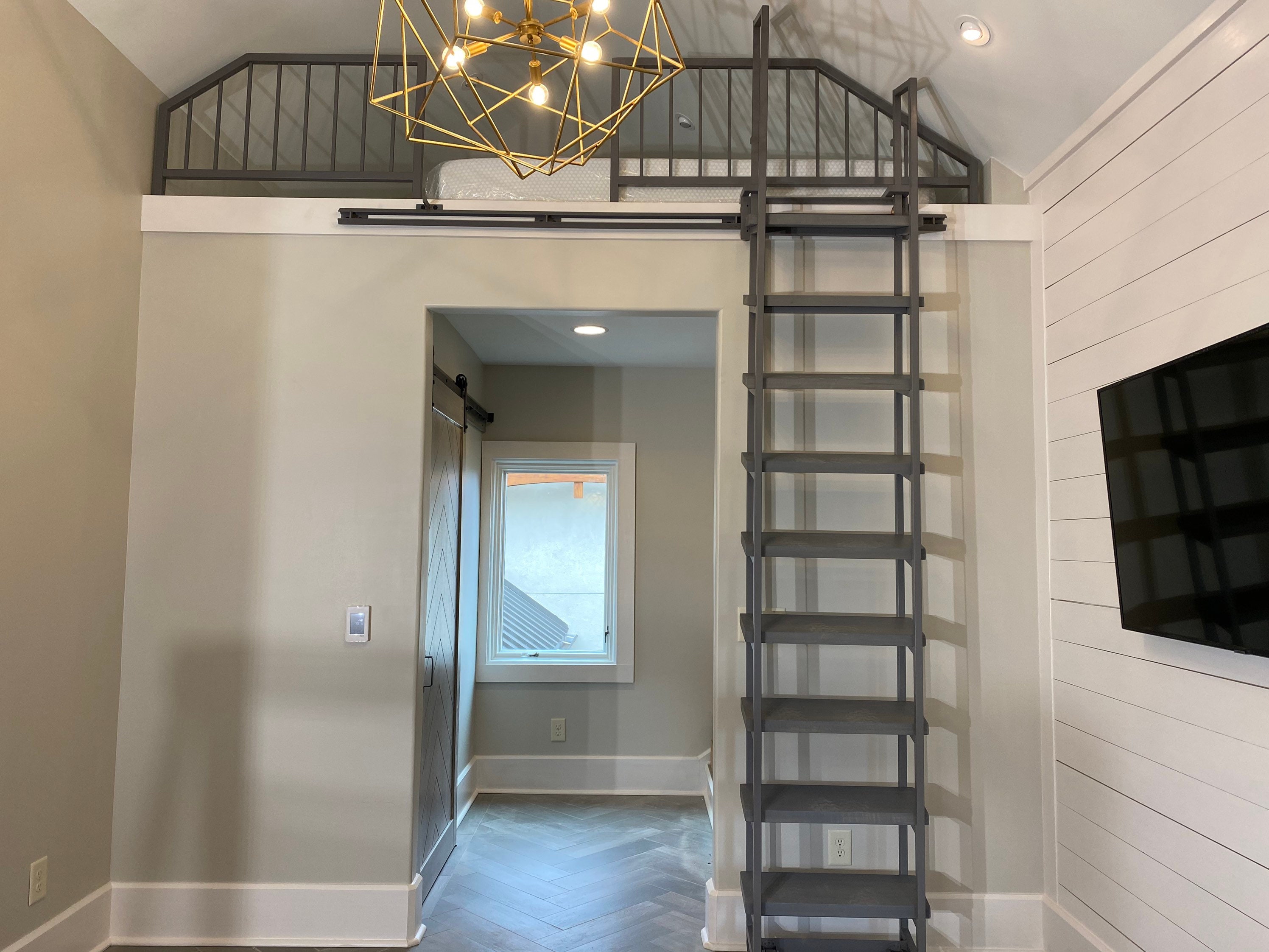 Sliding on sale attic ladder