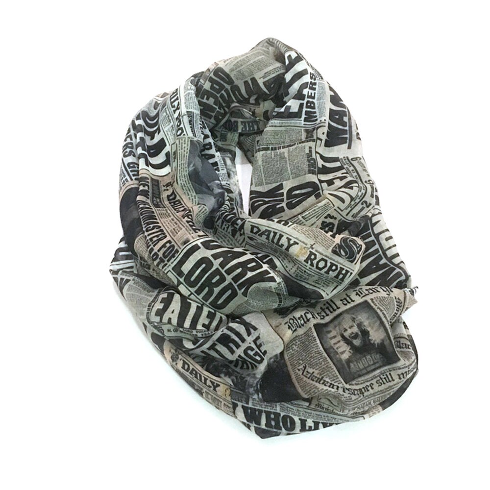 Newspaper scarf Etsy España