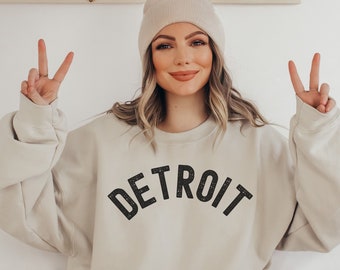 Detroit Sweatshirt, Detroit City Pullover, Detroit Souvenir Shirt, Gift For Travel Lover, Love Detroit Top, Women's Detroit Gift Sweatshirt