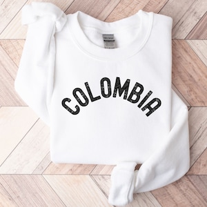 Colombia Sweater, Latina Shirt, Latino Shirt, Colombia Gift, Colombian Pride Pullover, Colombia Traveler Gift Top, Colombia Art Sweatshirt