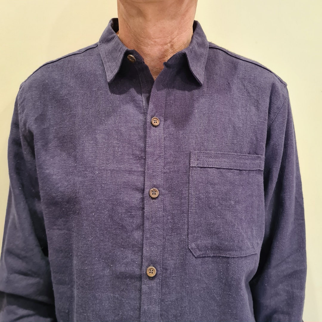 Camisa clásica en color ortiga, malva intenso, camisa de hombre