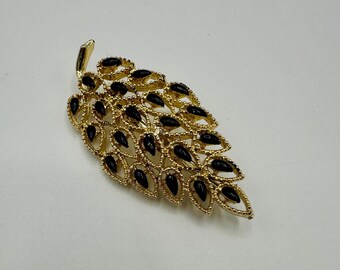 Vintage Gerry's Gold Tone w/ Black Accents Leaf/ Feather Pin