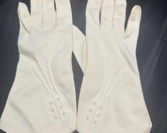 Vintage Wear-Right Embroidered White Gloves