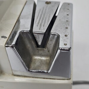 Kenmore Sears Vintage Electric Can Opener & Knife Sharpener Combination image 7
