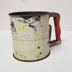 Hand-i-Sift Androck Vintage Red Handle HandiSift Triple Screen Kitchen Sifter