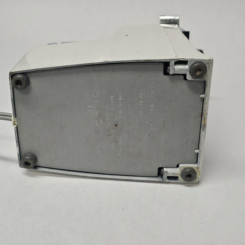 Kenmore Sears Vintage Electric Can Opener & Knife Sharpener Combination image 9