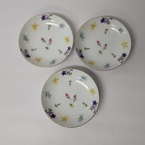 3 Charm Cherry China Berry Bowls Vintage Small 5 1/2&quot; Floral Fruit Dessert Sauce Bowl Set with Gold Rim
