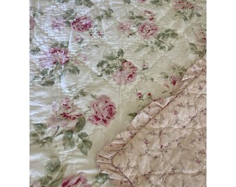 Simply Shabby Chic Misty Rose Pink Floral Comforter Bedspread Full / Queen