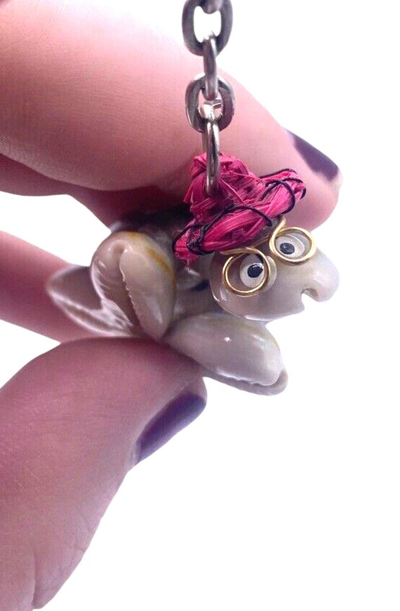 Turtle Keychain Made from Seashells Seashell Body… - image 1