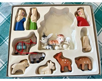 Lillian Vernon Nativity Mini Carved Set Wood Animals Wisemen Christmas Vintage