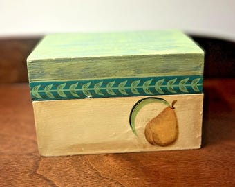 Caja de recetas rústica de madera pintada a mano con diseño de pera, estilo campestre vintage de 15 cm (6 pulgadas)
