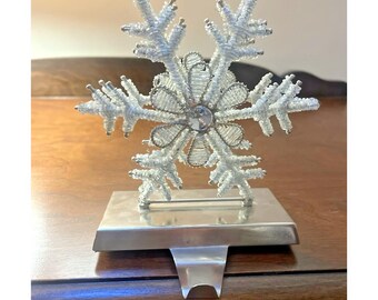 Soporte para colgar calcetines navideños con forma de copo de nieve, 3D, plateado y blanco, decoración navideña.