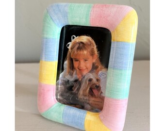 Cadre photo vintage à rayures pastel arc-en-ciel pour chambre de fille, 2 x 3 po, petit en céramique