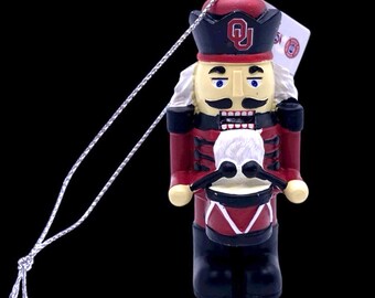 OU Casse-Noisette Ornement de Noël University of Oklahoma Sooners NOUVEAU Foco 3" tambour