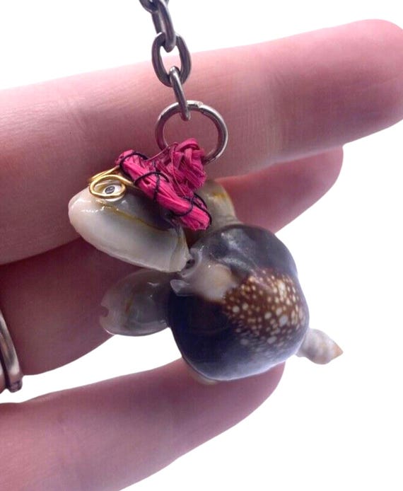 Turtle Keychain Made from Seashells Seashell Body… - image 2