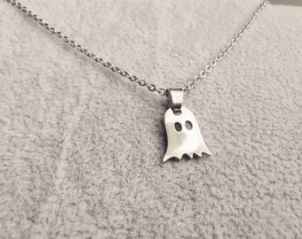 SILVER GHOST NECKLACE, Dainty Ghost Necklace, Halloween Necklace, Spooky Necklace, Silver Ghost Pendant, Gift For Her