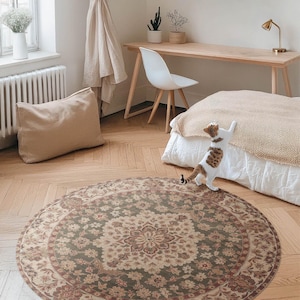 Subtiele Perzische motieven in zandtinten rond vloerkleed slaapkamer, vinyltapijt met patronen, bruin waterdicht tapijt, vinyltapijt, huisdiervriendelijk tapijt