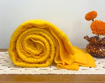 Vintage Yellow/Orange Blanket with Satin Trim – Full/Queen – 73 x 104