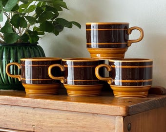 Vintage oven ambachtelijke mokken set van 4 bruin gestreepte Staffordshire England koffiekopjes