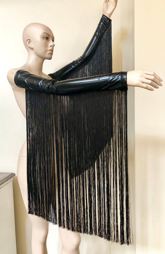 Fringed Gauntlet