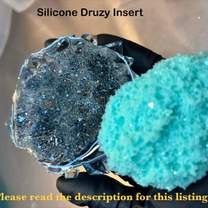 May include: Two silicone moulds for resin casting, one with a blue druzy design and the other with a turquoise druzy design.  Silicone Druzy Insert. Please read the description for this listing!