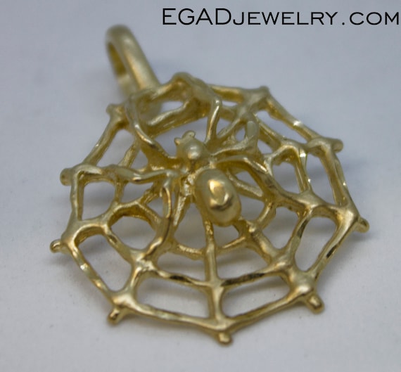Vintage 14K Yellow Gold Spider Web Pendant