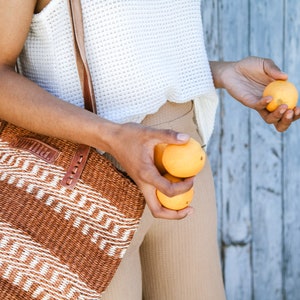 Sac en sisal, sac en paille d'été, sac d'été pour femme, sac en jute vintage, sac fourre-tout en sisal, sac tissé à la main, fourre-tout d'été, panier en sisal, sac Boho image 1