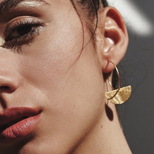 Half Moon Earrings, Gold Geometric Earrings, Gold Earrings, Half Circle Hoop Earrings, 18k Gold Hoop earrings, Minimalist Earrings Gold
