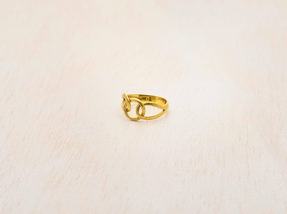 Three circle ring deals