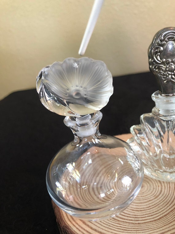 Vintage pair of glass perfume bottles, silver ton… - image 9