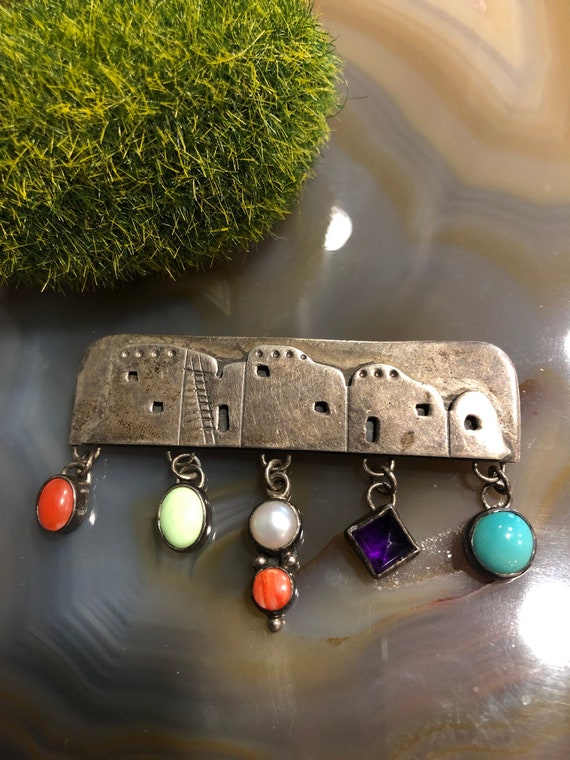 Pueblo Ladder Vintage Native American Zuni Coral Sterling Silver Earrings Pueblo Ladder Vintage Native American Zuni Coral Sterling Silver Earrings