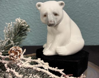 Vintage Lladro Polar Bear Figurine: Hand Made Porcelain Decor