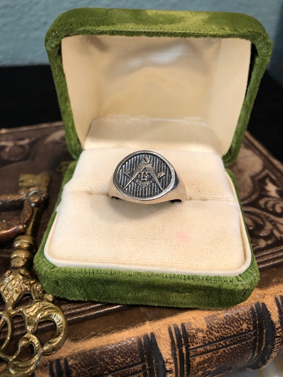 Vintage silver Masonic signet ring, oval Freemason