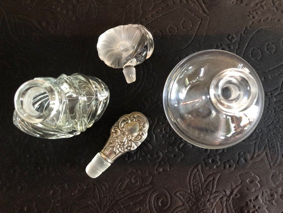 Vintage pair of glass perfume bottles, silver ton… - image 6