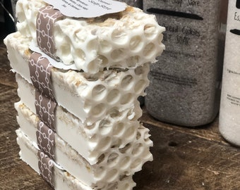 Honey & Oatmeal, Clary Sage Essential Oil, Shea Butter. 4oz Bar