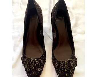 Harold's Vintage Chocolate Brown Suede Studded Eyelet Heels Pumps Sz 8