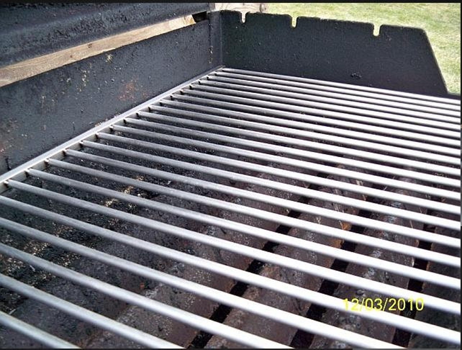 Bbq grill with stainless steel grates Outlet