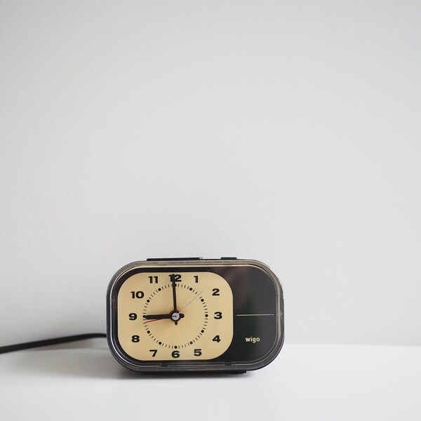 Alarm clock * WIGO * West Germany * pastic * 70s * very good vintage condition