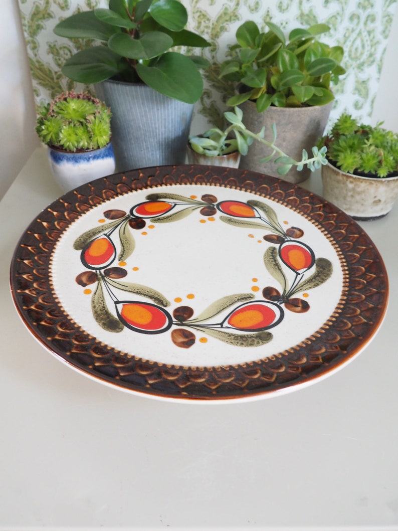 Bernau West Germany Sabau Mid century Hand decorated Cakeplate Good vintage condition