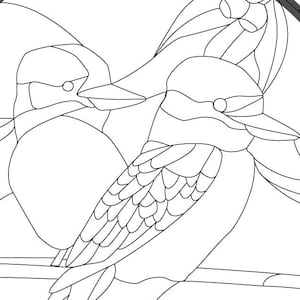 Puede incluir: Un dibujo en blanco y negro de dos pájaros posados en una rama. Los pájaros se miran y tienen plumas detalladas. El dibujo está enmarcado en un círculo con un borde decorativo.