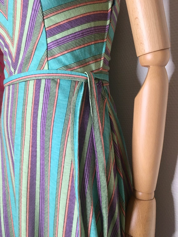 Robe longue dos-nu à rayures vintage 70s - image 4