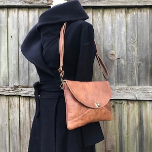 Tan leather purse crossbody bag shoulder bag