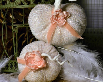 Velvet pumpkins, velvet pumpkins with embellishment, velvet pumpkins centerpiece, fall velvet pumpkin halloween decor
