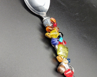 Filo avvolto e cucchiaio da portata per perline