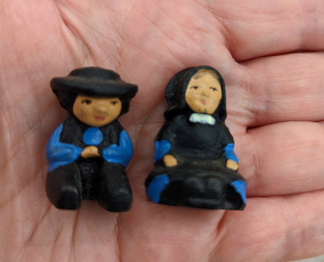 Cast Metal Amish Couple Sitting Miniature Figures Etsy