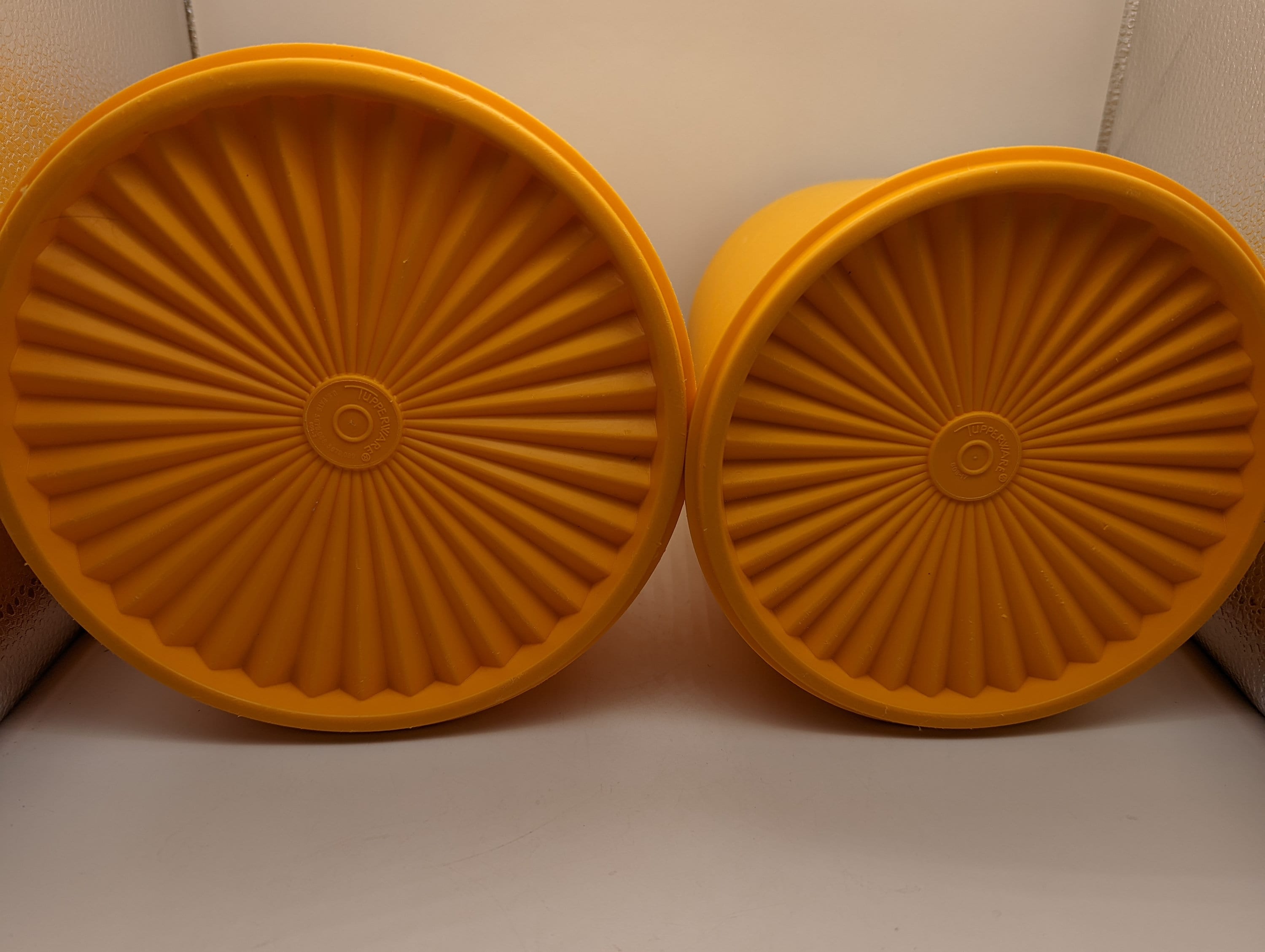 Vintage Tupperware Golden Yellow and Orange Set/4 Canisters With Lids Retro  Kitchen -  Denmark