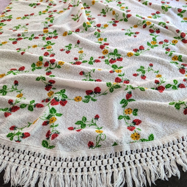 Retro Strawberry Terry Cloth Round Tablecloth with Fringe