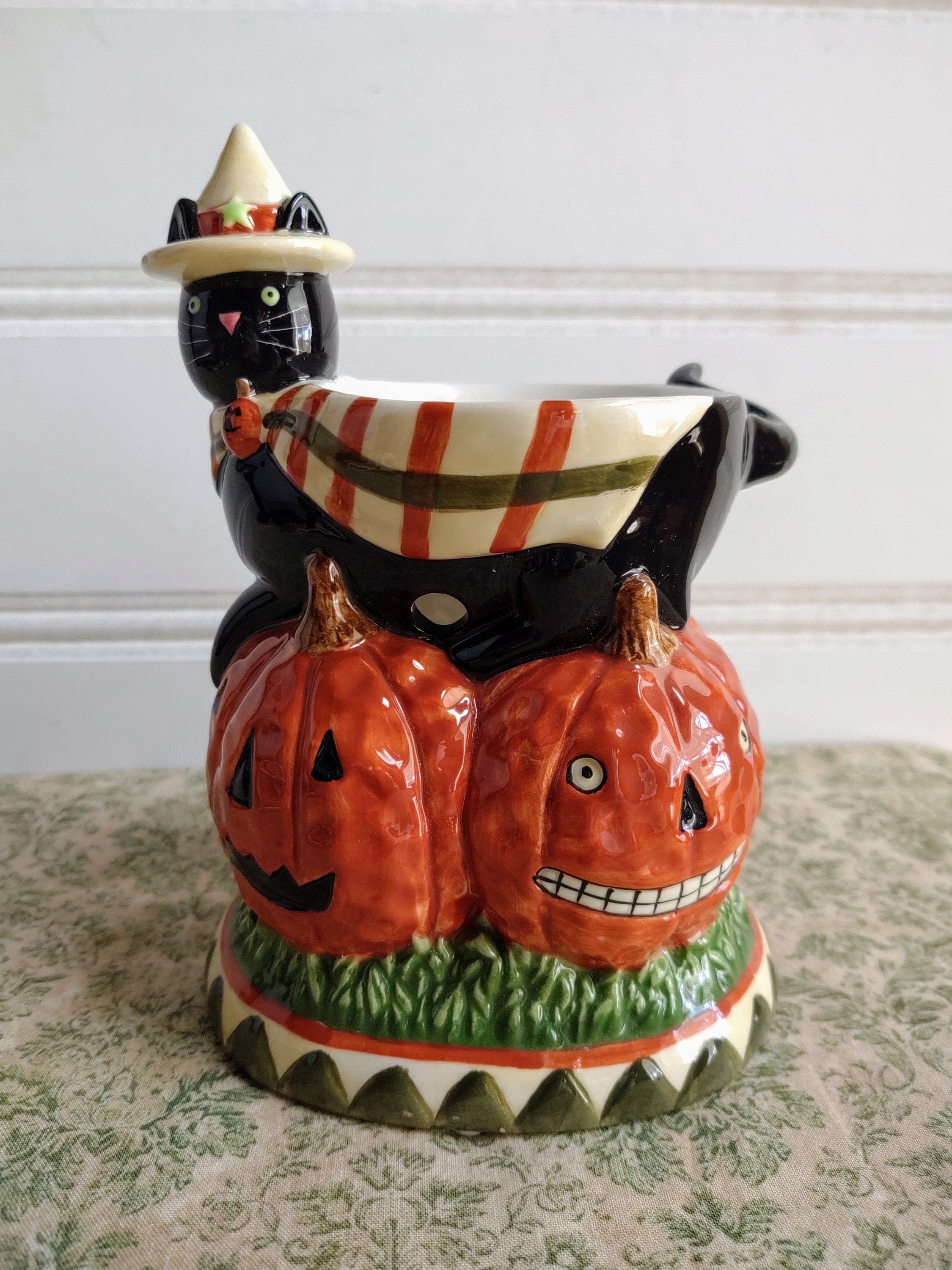 Yankee Candle Halloween Wax Warmer - Yankee Candle Halloween Tart Warmer Black Cat Pumpkins T-light - Etsy Yankee Candle Halloween Wax Warmer - Yankee Candle Halloween Tart Warmer Black Cat Pumpkins T-light - Etsy