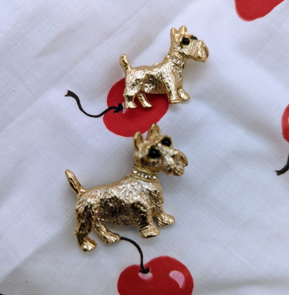 Vintage Pair of Scottish Terrier Gold Tone Brooch… - image 1